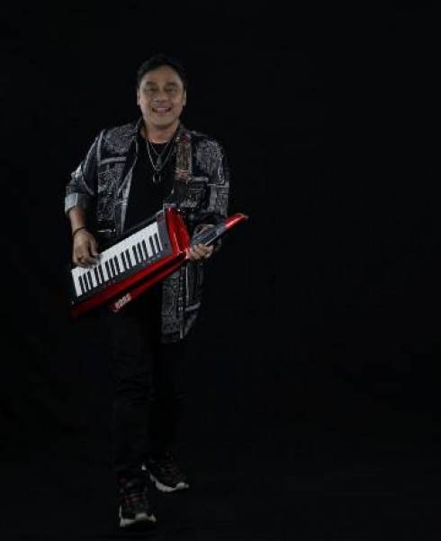 Pemusik Dwiki Dharmawan Gelar Konser Rapsodia Nusantara di Sam Poo Kong Semarang