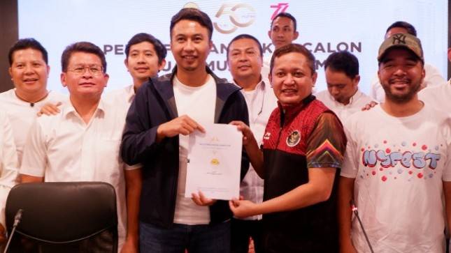 Pengusaha  Bagas Adhadirgha Resmi Ambil Formulir Pendaftaran Balontum BPP HIPMI