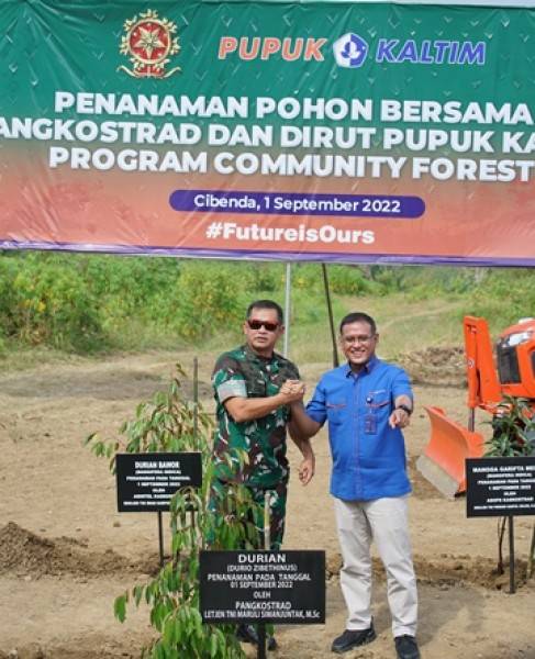 Optimalkan Program Community Forest, Pupuk Kaltim Salurkan Sarana Pendukung ke Kostrad