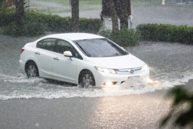  Musim Hujan, Waspadai Mobil Kena Banjir Biayanya Tak Sedikit!