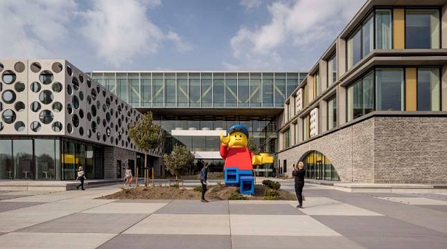Pendapatan The LEGO Group Tumbuh Dua Persen pada Tahun 2023