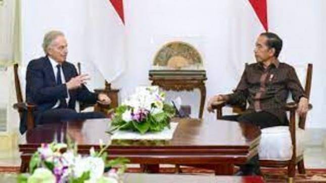 Presiden Jokowi dan Mantan PM InggrisTony Blair Bicarakan Seputar IKN