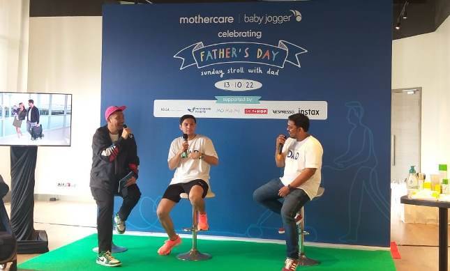 Hari Ayah, Mothercare Ajak Rifky Balweel Jalan-Jalan Bersama Anak Dengan Stroller
