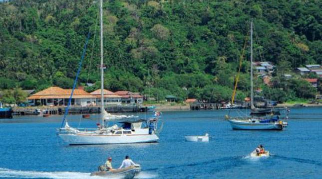 Wisatawan Terpesona Keindahan Bawah Laut Sabang