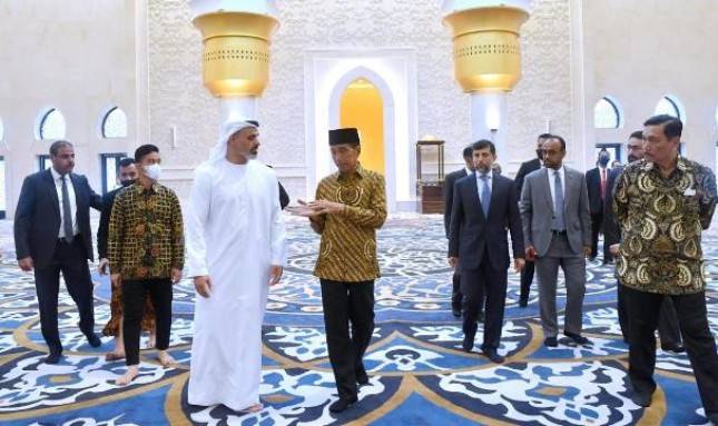 Presiden Jokowi dan Sheikh Khalid MBZ Bicarakan Masalah Bilateral  di Solo