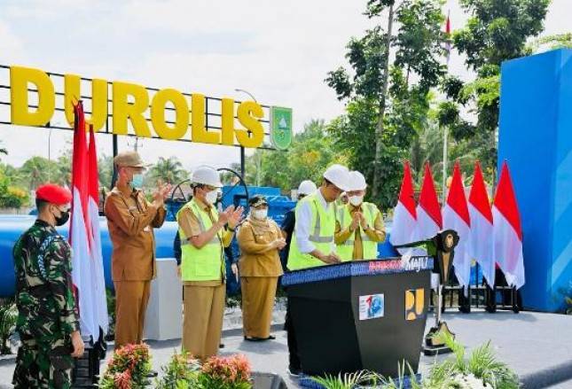 Presiden Jokowi Resmikan SPAM Durolis di Kabupaten Rokan Hilir