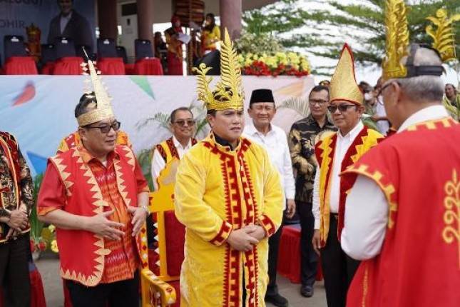 BUMN Gelar Operasi Pasar,  Menteri Erick Thohir: Upaya Agar Harga Sembako Tetap Stabil