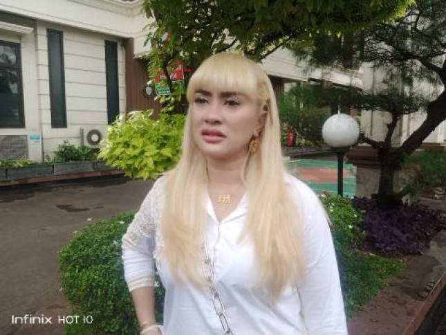 Artis Lia Ladysta Ex Trio Macan Gugat Cerai Suami yang Diduga  Kecanduan Judi Online