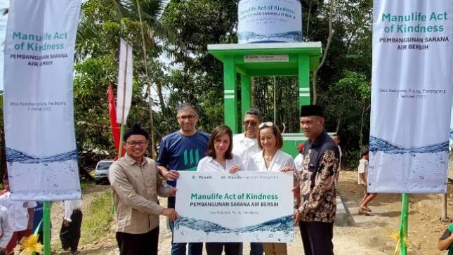 Manulife Bangun Sarana Air Bersih di Pandeglang
