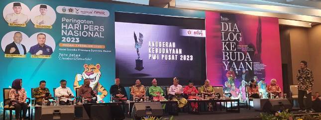 Sejumlah Bupati/ Walikota Terima Anugerah Kebudayaan 2023