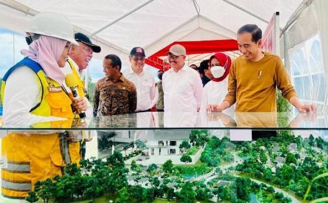Tinjau Pembangunan Istana Presiden di IKN, Presiden Jokowi : 2024 Upacara di Sini