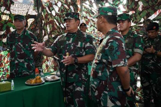 TNI Kerahkan Prajurit dan Peralatan Bantu Korban Kebakaran Depo Pertamina Plumpang Jakarta