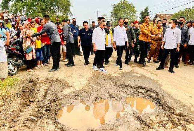 Pemerintah Pusat Segera Bantu Perbaiki Ruas Jalan Rusak di Lampung