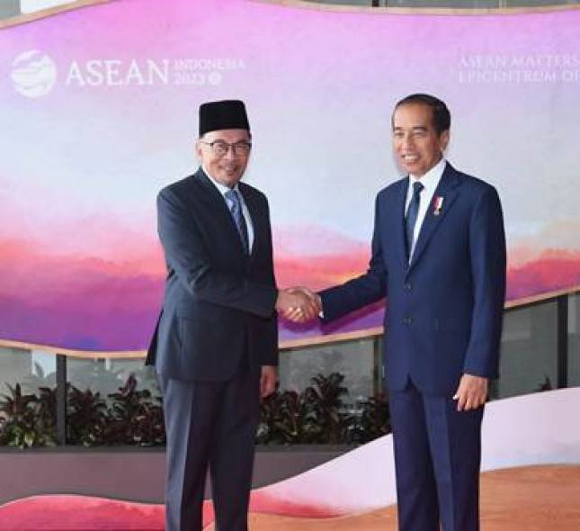 Presiden Jokowi  dan PM Malaysia Tekankan Optimalisasi Perlindungan Pekerja Migran Indonesia