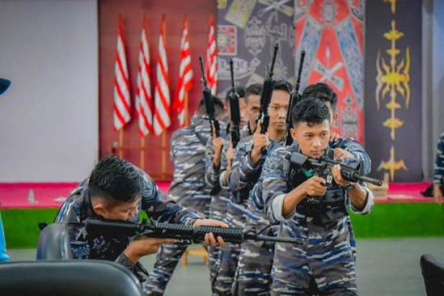 Tingkatkan Profesionalisme Prajurit Dalam Operasi Gakkum dan Kamla, Lantamal IX Laksanakan Pelatihan VBSS