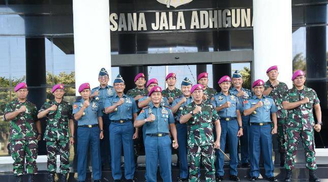 Courtesy Call Dankormar  Disambut Langsung  Dankodiklatal Letnan Jenderal  TNI (Mar) Suhartono
