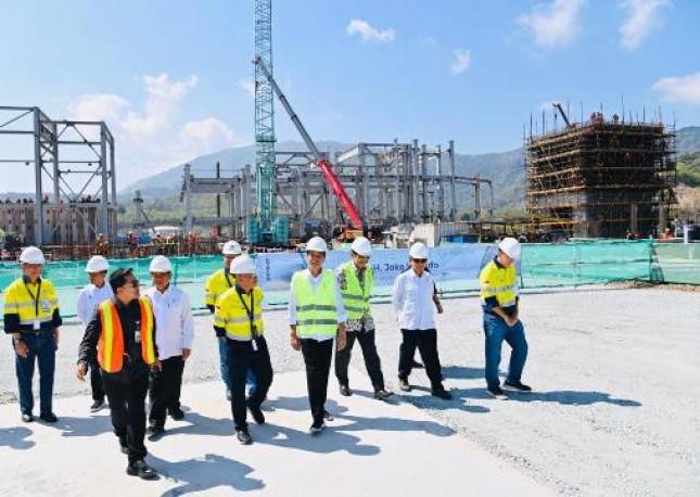 Presiden Jokowi  Optimistis Smelter PT AMNT di Sumbawa Barat Rampung Pertengahan 2024