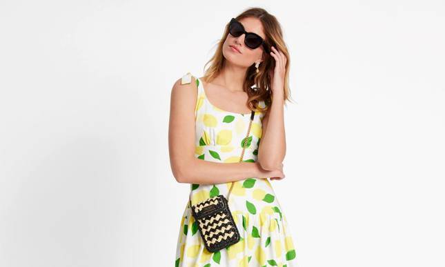 Temukan Awning Stripes, Beach Blanket Plaids dan Tropical Floral Pada Koleksi Musim Panas 2023 Dari Kate Spade New York