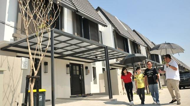 Tepat Waktu, Amesta Living Surabaya Lakukan Serah Terima Unit-unit Rumah ke Konsumen