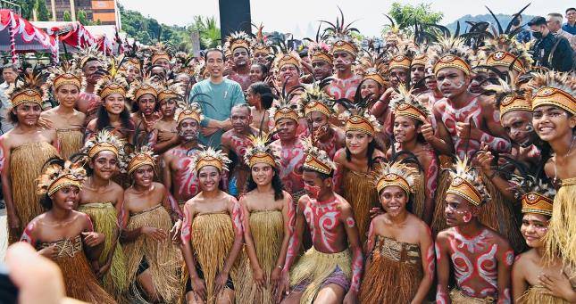 Miliki Potensi Besar, Presiden Jokowi Berharap Papua Street Carnival Terus Berlanjut