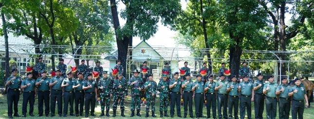 Panglima TNI  Laksamana Yudo Margono  Tinjau Kesiapan Pasukan Kuda HUT TNI ke 78 