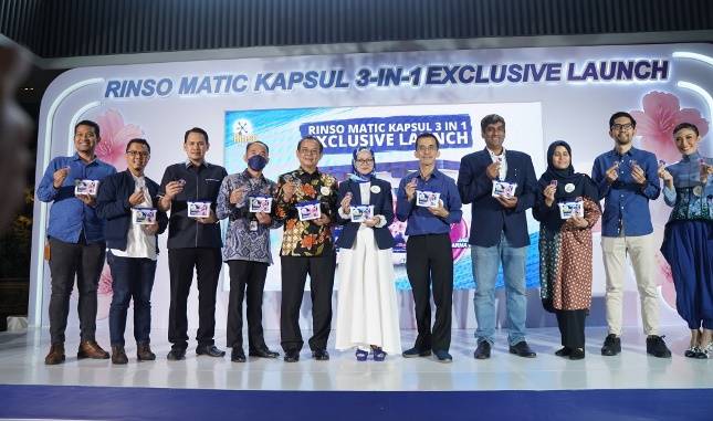Revolusi Mencuci dengan Mesin Cuci Lewat Rinso Matic Kapsul 3-in-1