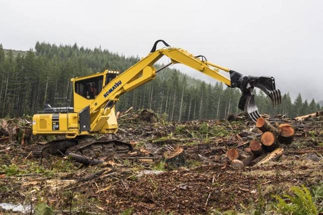 Keren! Inilah Komatsu PC135F-10M0, Alat Berat Produktivitas Tinggi yang Mampu Tingkatkan Produktivitas Perkebunan Sawit