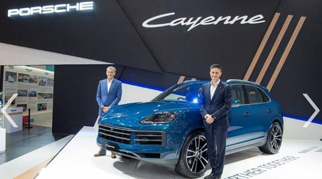 Porsche 911 Dakar dan Cayenne 'Mejeng' di GIIAS 2023
