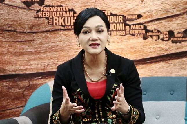 OJK  Tegaskan Bahaya Pinjol, dari  Jerat Buruh, Ibu Rumah Tangga hingga Pelajar