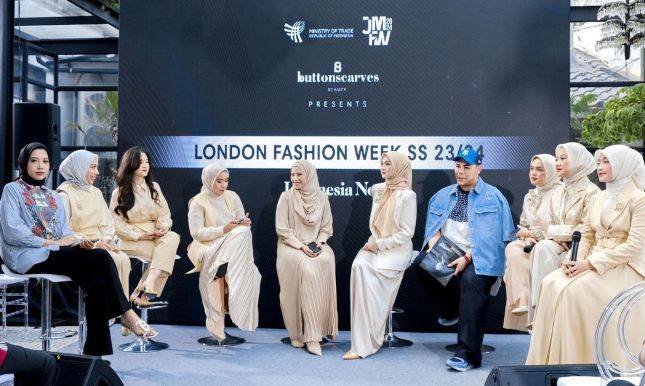 Tampil Di London Fashion Week Spring Summer 2023/2024, Kami. Bawa Koleksi Bernama Orva