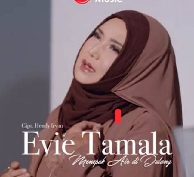 Evie Tamala Rilis Single Terbaru "Menepuk Air Didulang" yang Menyentuh