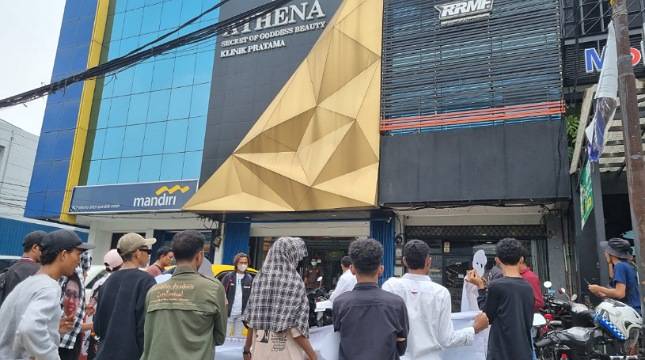Sekelompok Masyarakat Minta dr. Richard Lee Stop Kampanye Goreng Isu BPA di Air Kemasan