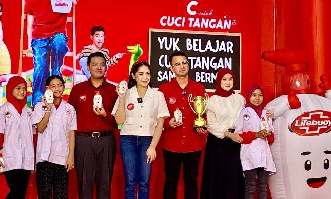Sebarluaskan Edukasi Cuci Tangan Pakai Sabun, Lifebuoy Bagikan Board Game Edukatif ke Lebih Dari 1.000 Sekolah Dasar