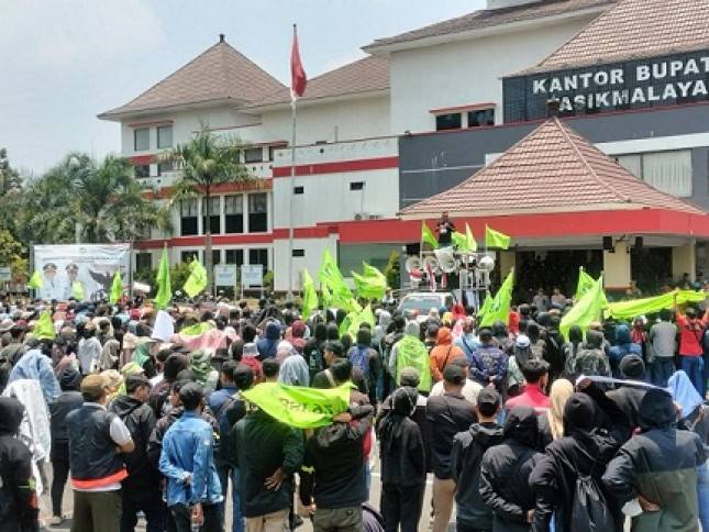 Pemda Tasikmalaya Diminta Perhatikan Nasib Buruh Akibat Pertikaian Internal TPG