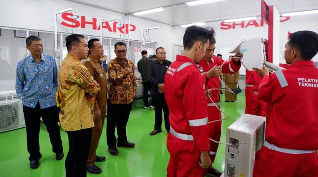 Tingkatkan Kompetensi Masyarakat Masuki Dunia Industri, Sharp Gelar Program Pelatihan Teknisi AC 