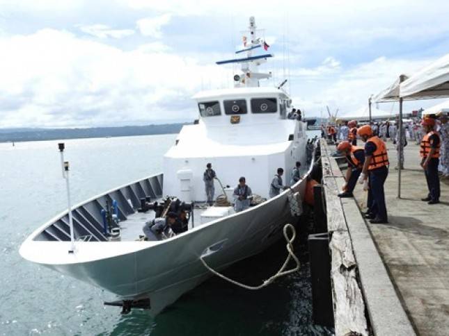 KN Gajah Laut-404 Bakamla RI Tinggalkan Filipina