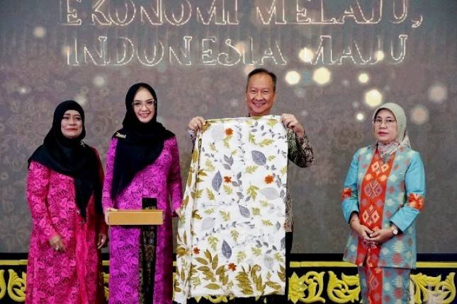 Ini Cara Menperin Agus Dorong Kemajuan Pelaku Usaha Industri Perempuan