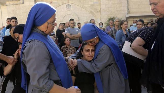 Miris! Tentara Israel Tembak Mati Ibu-Anak yang Beribadat di Gereja Gaza