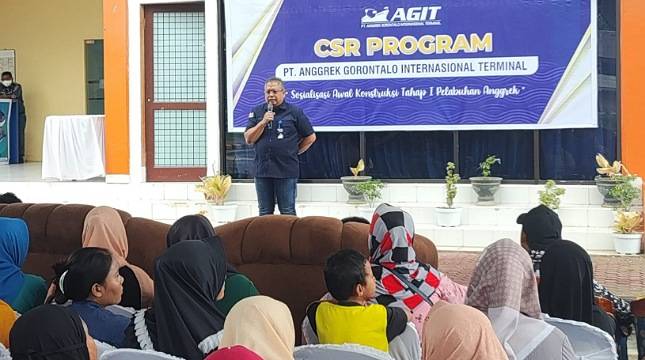 Sambut Tahun Baru, PT Anggrek Gorontalo International Terminal Salurkan 500 Paket Sembako