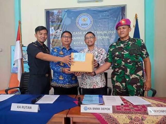 Prajurit Marinir Gagalkan 3,3 Kg Narkotika Jenis Ganja