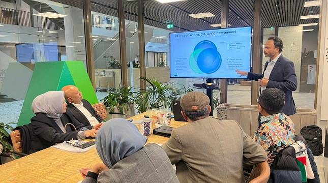 MenKopUKM Ajak Universitas & Lembaga Inkubator Belanda Kembangkan Start-up Pertanian