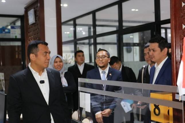 TOP! Silmy Karim dan KJRI Jedah Sukses Terbitkan e-Paspor untuk Pertama Kalinya