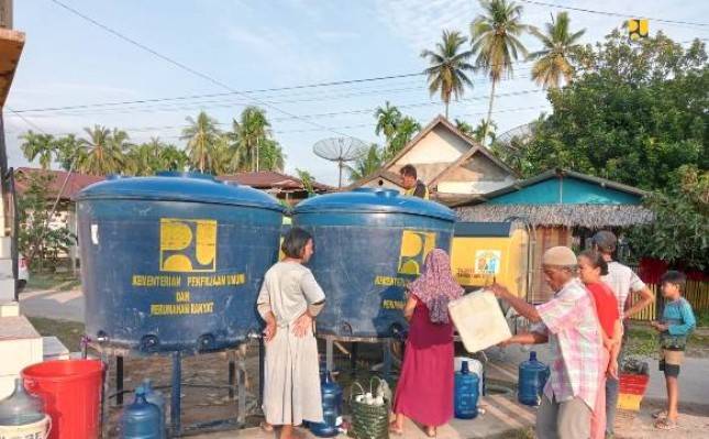 Kementerian PUPR Kerahkan Bantuan Air Bersih di Lokasi Terdampak Banjir Sumatera Barat
