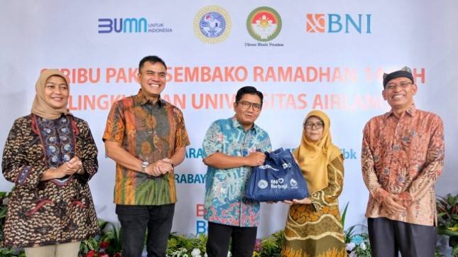 BNI dan UNAIR Berkolaborasi Bagi 1.000 Paket Sembako