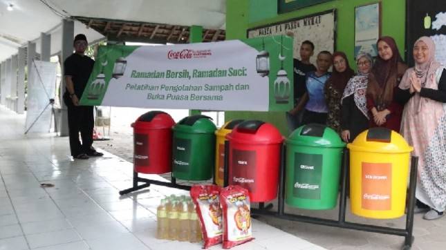 Kolaborasi CCEP Indonesia dengan Lima Belas Pesantren di Indonesia