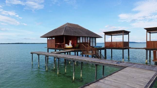 Pesona Keindahan Villa Laut Leebong Private Island and Resort Bersama GB Sanitaryware