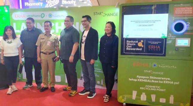  ERHA Group Luncurkan Cosmetic Reverse Vending Machine Pertama di Indonesia