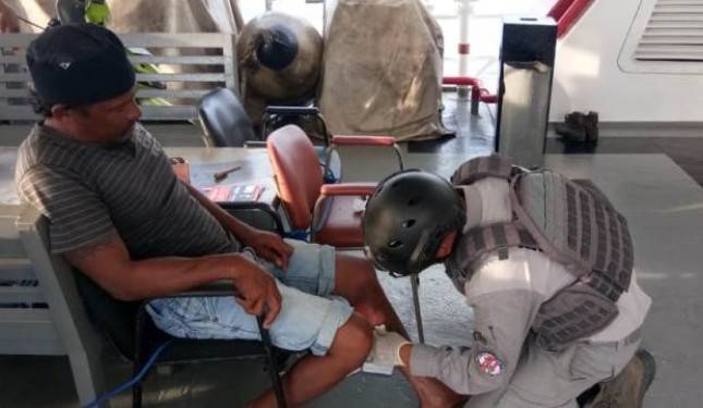 KN Kuda Laut-403 Berhasil Selamatkan Nelayan Korban Luka Bakar