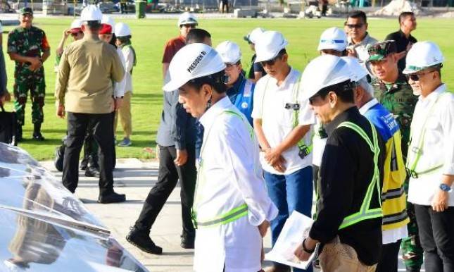 Panglima  Jenderal TNI Agus Subiyanto Dampingi Presiden RI Groundbreaking Sejumlah Gedung di IKN