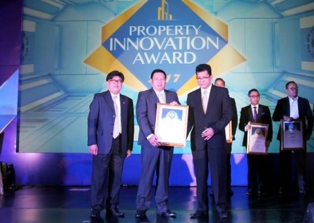 ModernCikande Raih Penghargaan Kawasan Terinovatif dalam Izin Usaha 2017